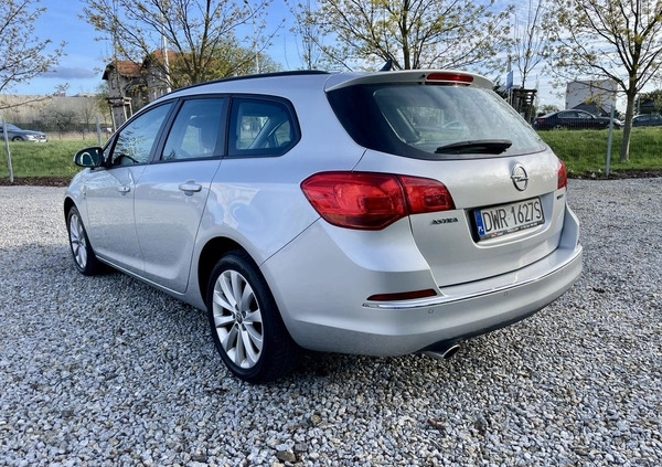 Opel Astra cena 29990 przebieg: 190000, rok produkcji 2012 z Milanówek małe 352